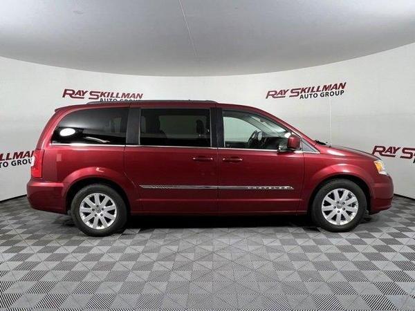 2014 chrysler town & country in dulles, virginia