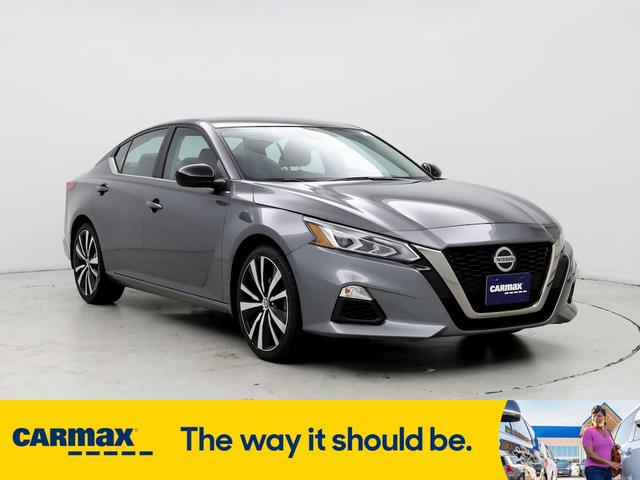 2021 nissan altima sr