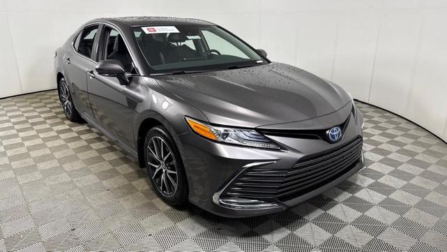 2024 toyota camry hybrid xle
