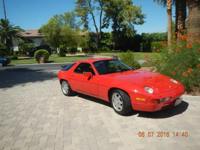 1990 guards red porsche 928 gt 5-speed