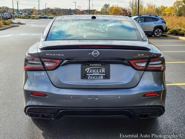 2022 nissan maxima sr