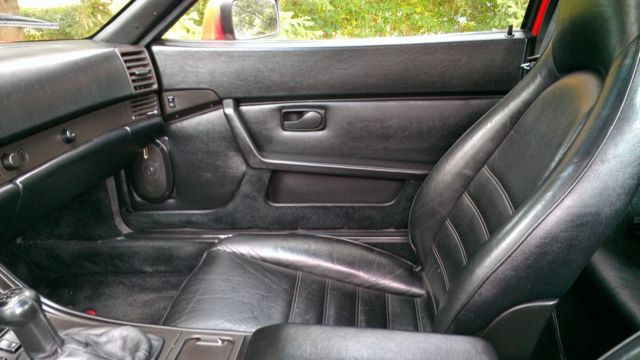 1986 porsche 944 turbo red/black