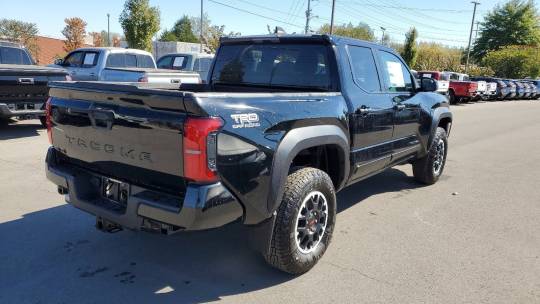 2024 Toyota Tacoma trd off-road 4d double cab