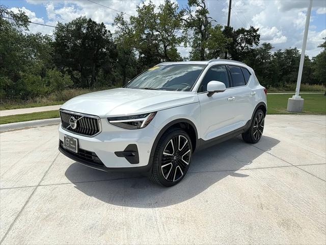2024 volvo xc40 b5 ultimate bright theme