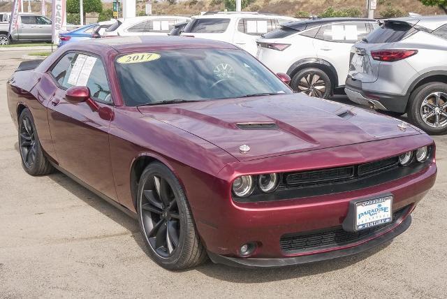 2017 dodge challenger sxt