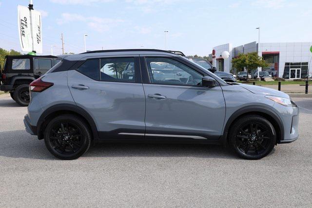 2022 nissan kicks sr