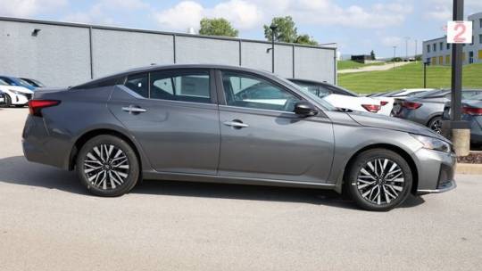 2025 Nissan Altima