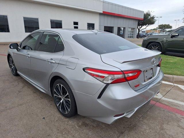 2019 toyota camry l