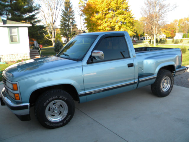 chevy silverado 1500 step side 350 excellant cond. new trans & more