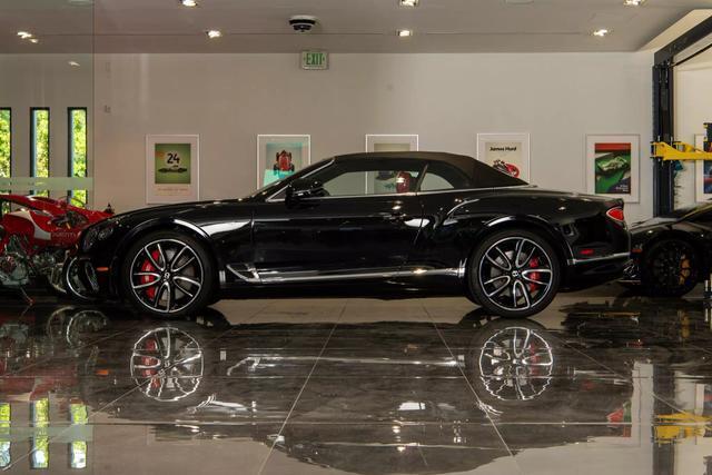 2022 bentley continental gt gt v8 convertible 2d
