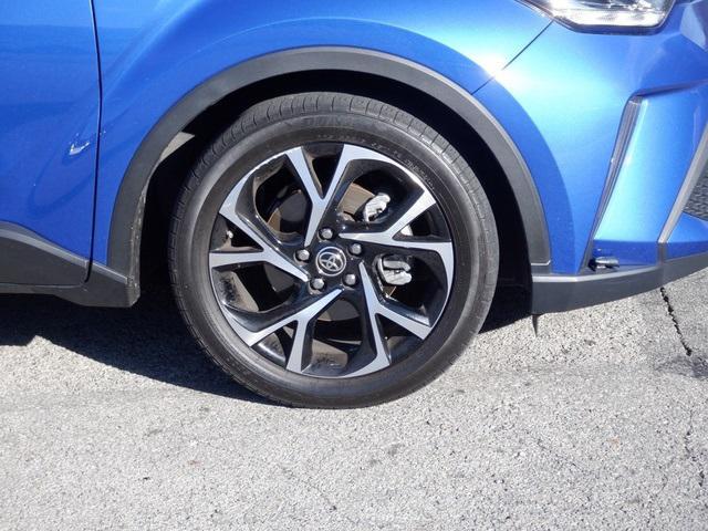 2022 toyota c-hr xle