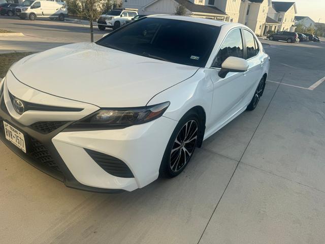 2020 toyota camry se nightshade