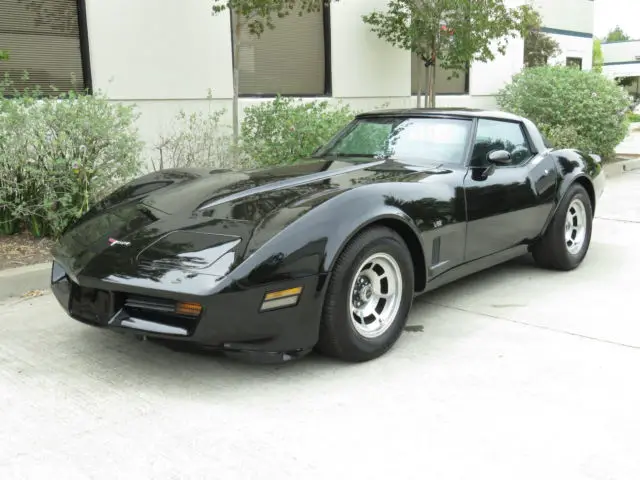 1980 l-82 corvette 5.7 automatic t-tops black on black