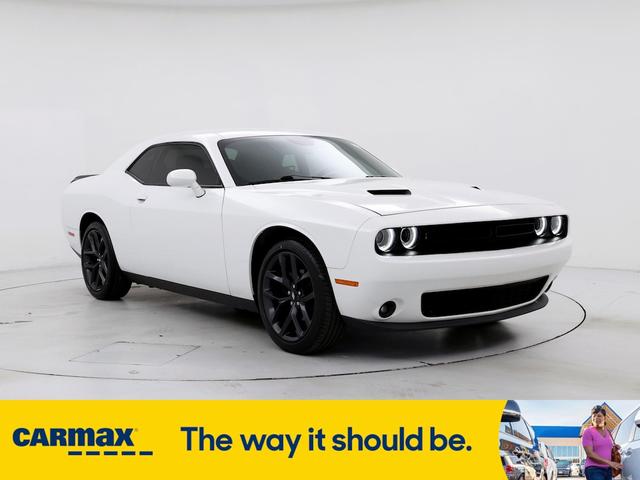 2019 dodge challenger sxt
