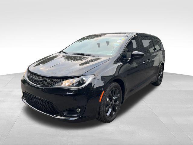2020 chrysler pacifica touring
