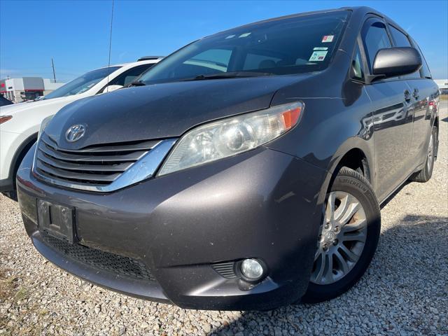 2011 toyota sienna xle