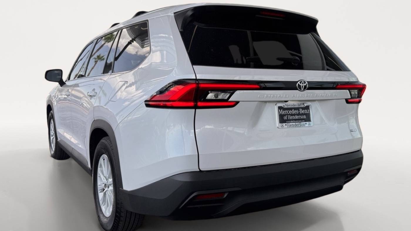 2024 toyota grand highlander xle