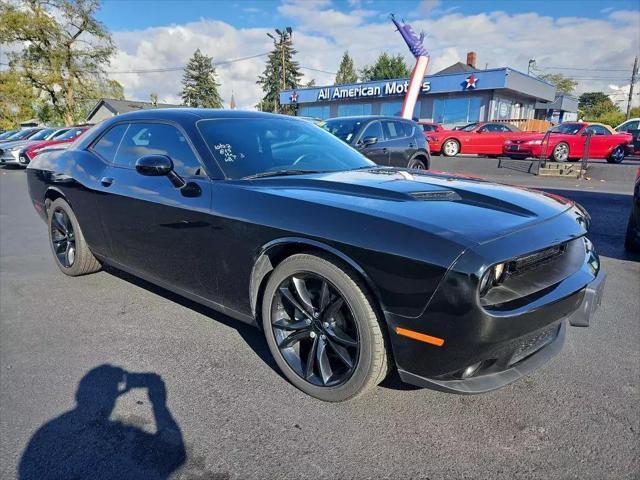 2016 dodge challenger sxt
