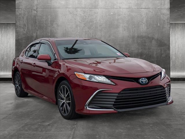 2022 toyota camry hybrid xle