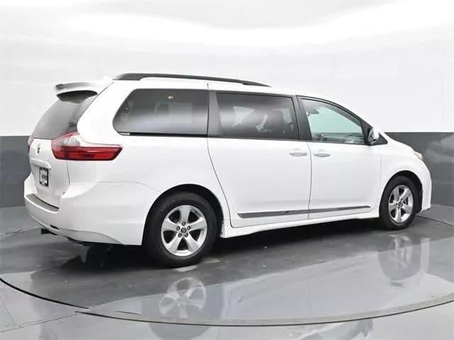 2020 toyota sienna le minivan 4d in tulsa, oklahoma