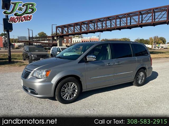 2016 chrysler town & country touring-l