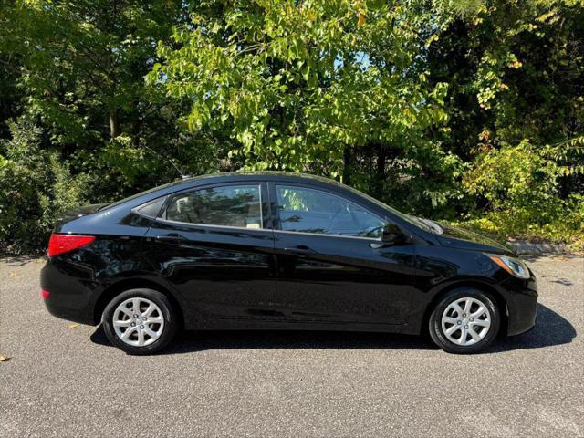 2013 hyundai accent se