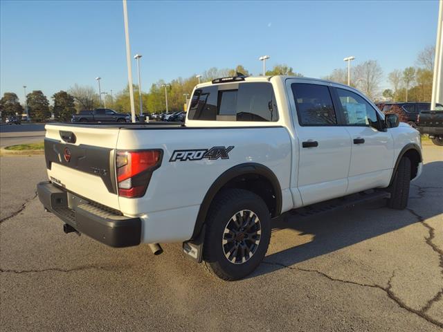 2023 nissan titan pro-4x