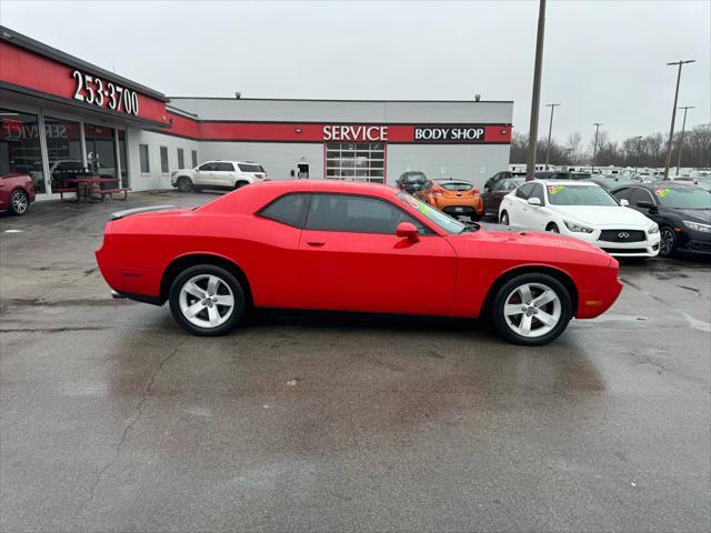 2014 dodge challenger sxt