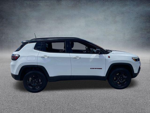 2023 jeep compass trailhawk