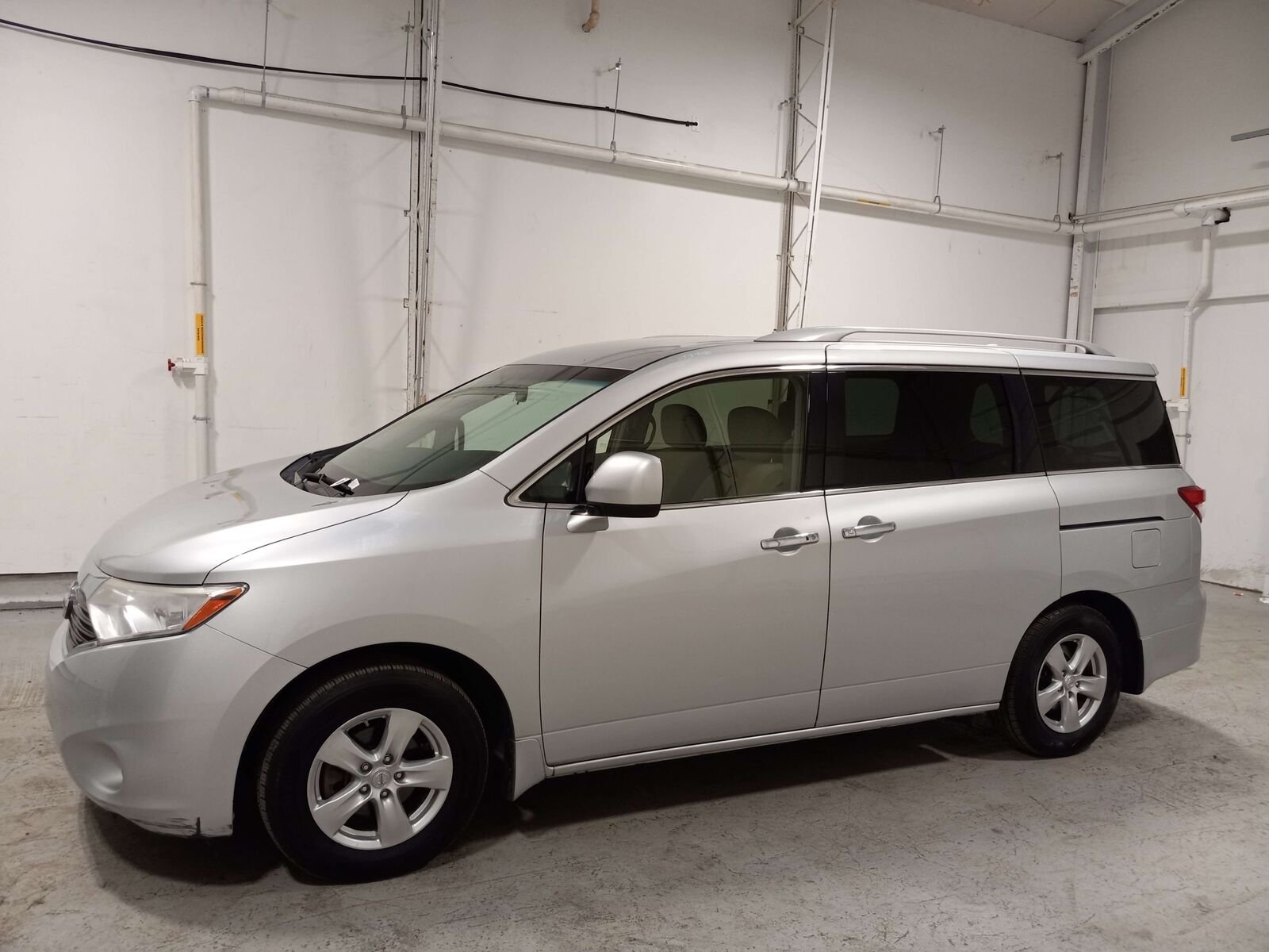 2014 nissan quest sv