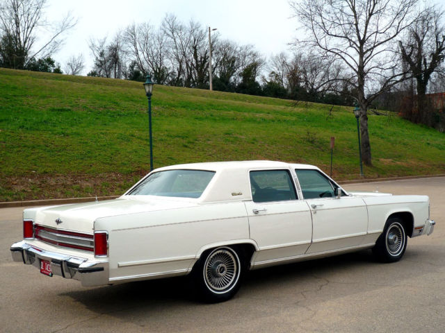 very rare white 1979 lincoln continental collector's series - one family owned