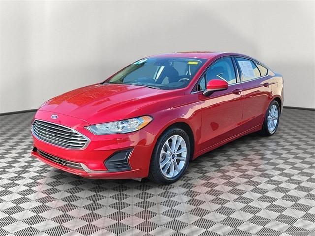 2020 ford fusion se
