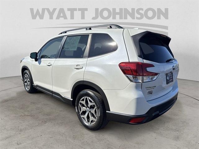 2023 subaru forester premium