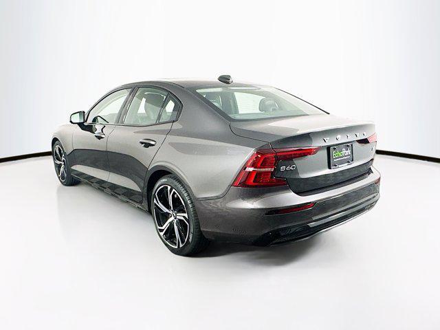 2024 volvo s60 b5 core dark theme