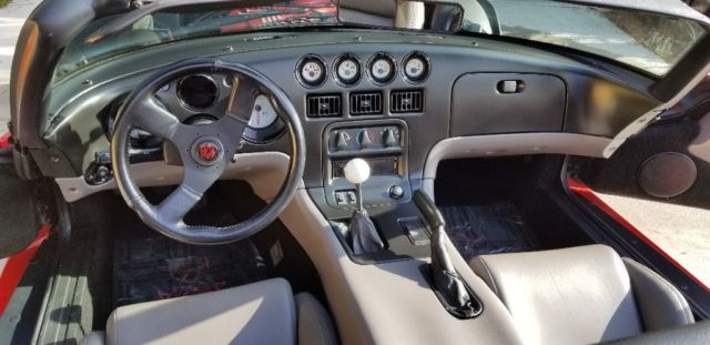 1994 dodge viper r/t 10 red w/ white stripes great condition 25,558 miles