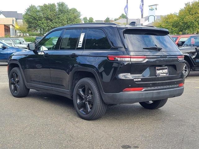2023 jeep grand cherokee altitude