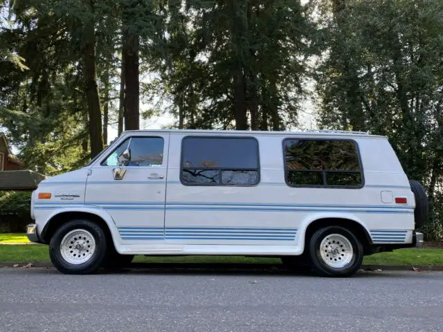 1992 chevy g20 fiara handicap conversion van 5.7l v8 only 44,287 actual miles