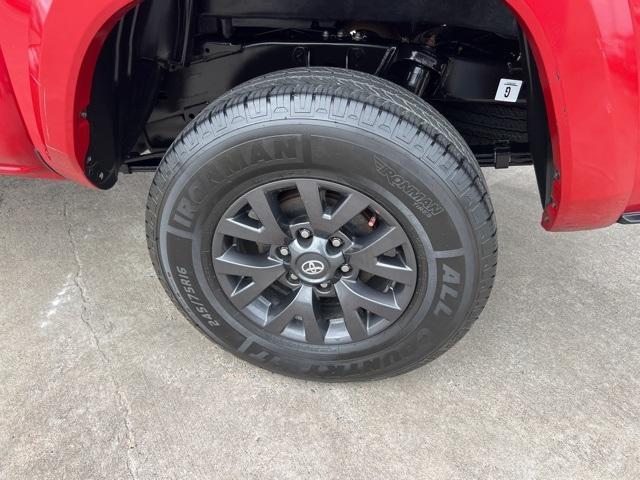 2021 toyota tacoma sr