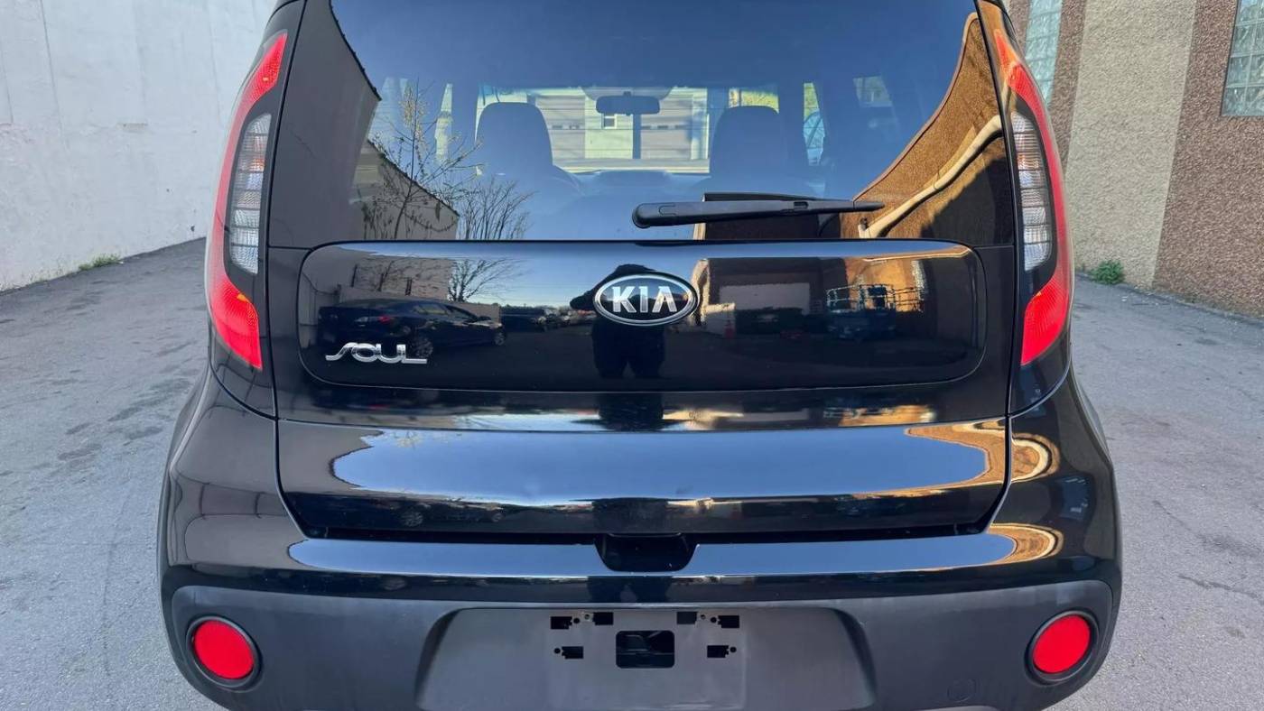 2018 kia soul base