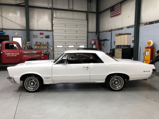 pontiac gto white with 0 miles, for sale!