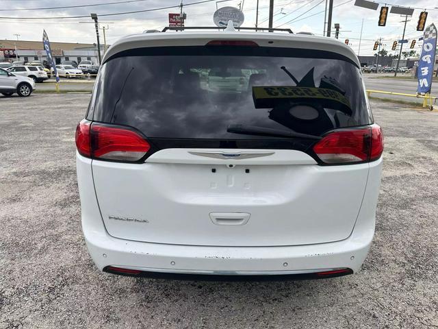 2020 chrysler pacifica touring-l