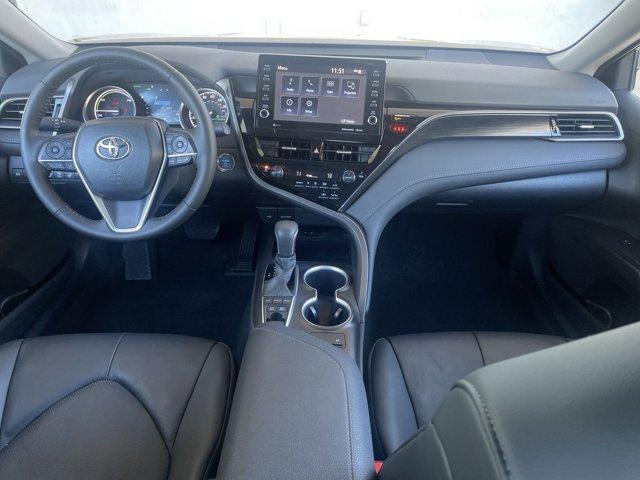 2023 toyota camry hybrid xle
