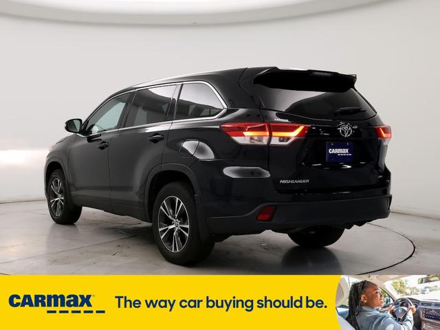 2019 toyota highlander le
