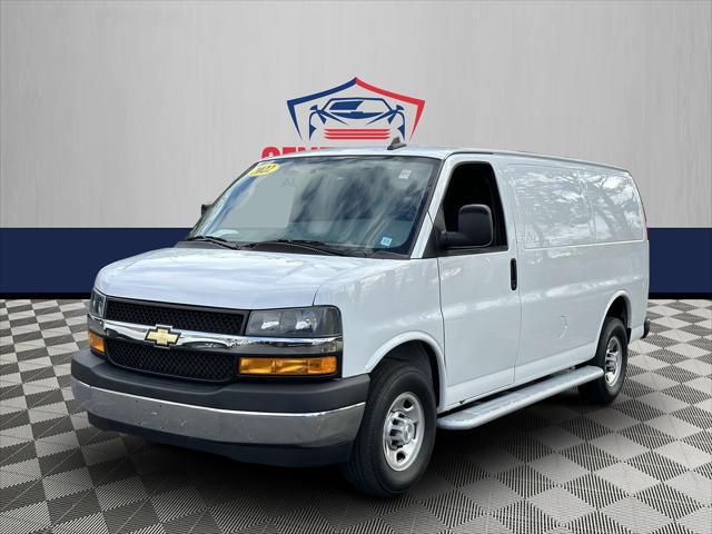 2022 chevrolet express 2500 rwd 2500 regular wheelbase wt