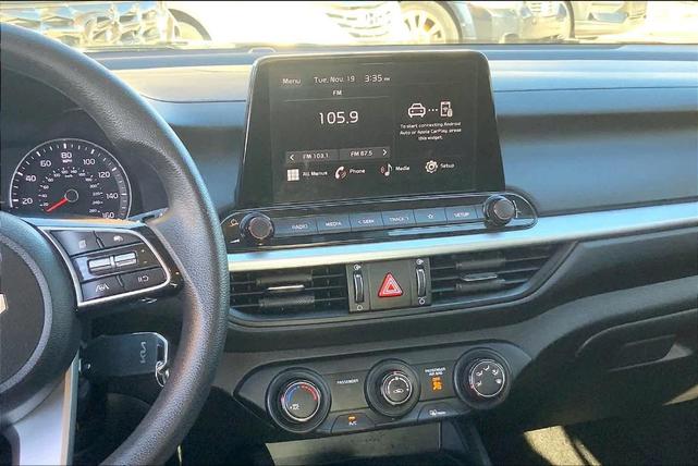 2024 kia forte lxs