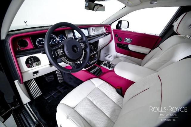 2023 rolls-royce phantom sedan