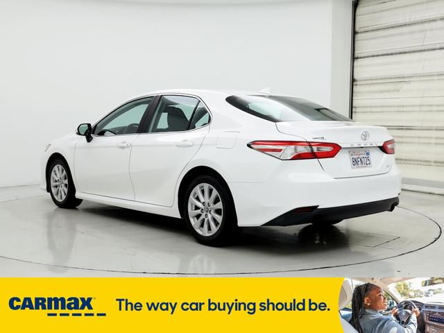 2019 toyota camry se