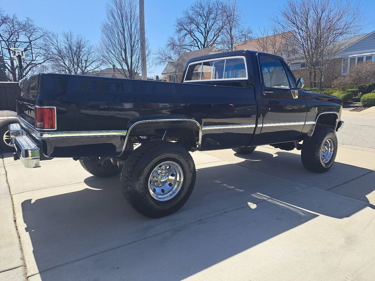 1983 gmc sierra 2500 black