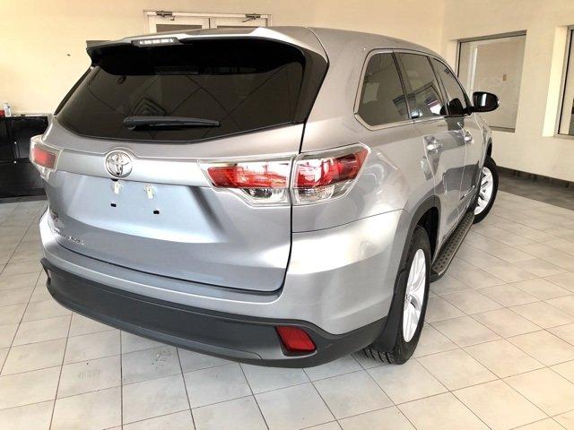 used 2016 toyota highlander fwd le hutchinson, ks 67502 for sale in hutchinson, kansas