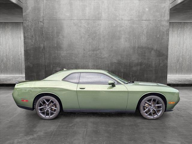 2021 dodge challenger sxt